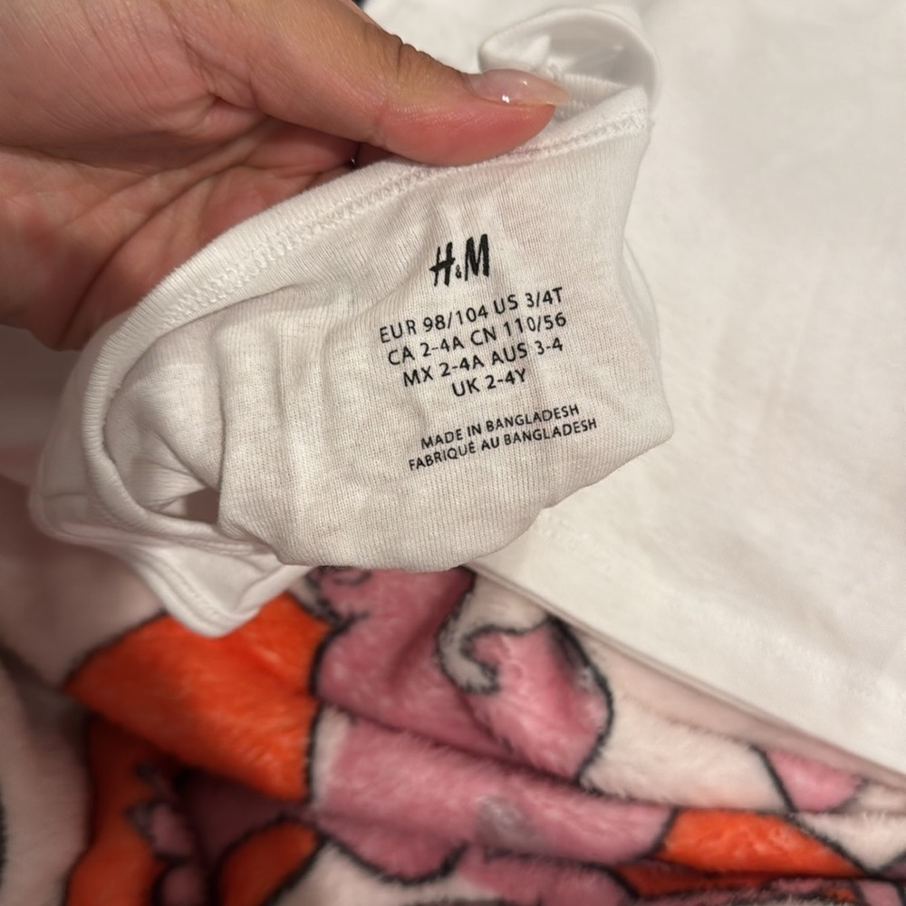 Bundle of 2 H&M Basic White Tank Tops for Kids - Picture 3 of 4